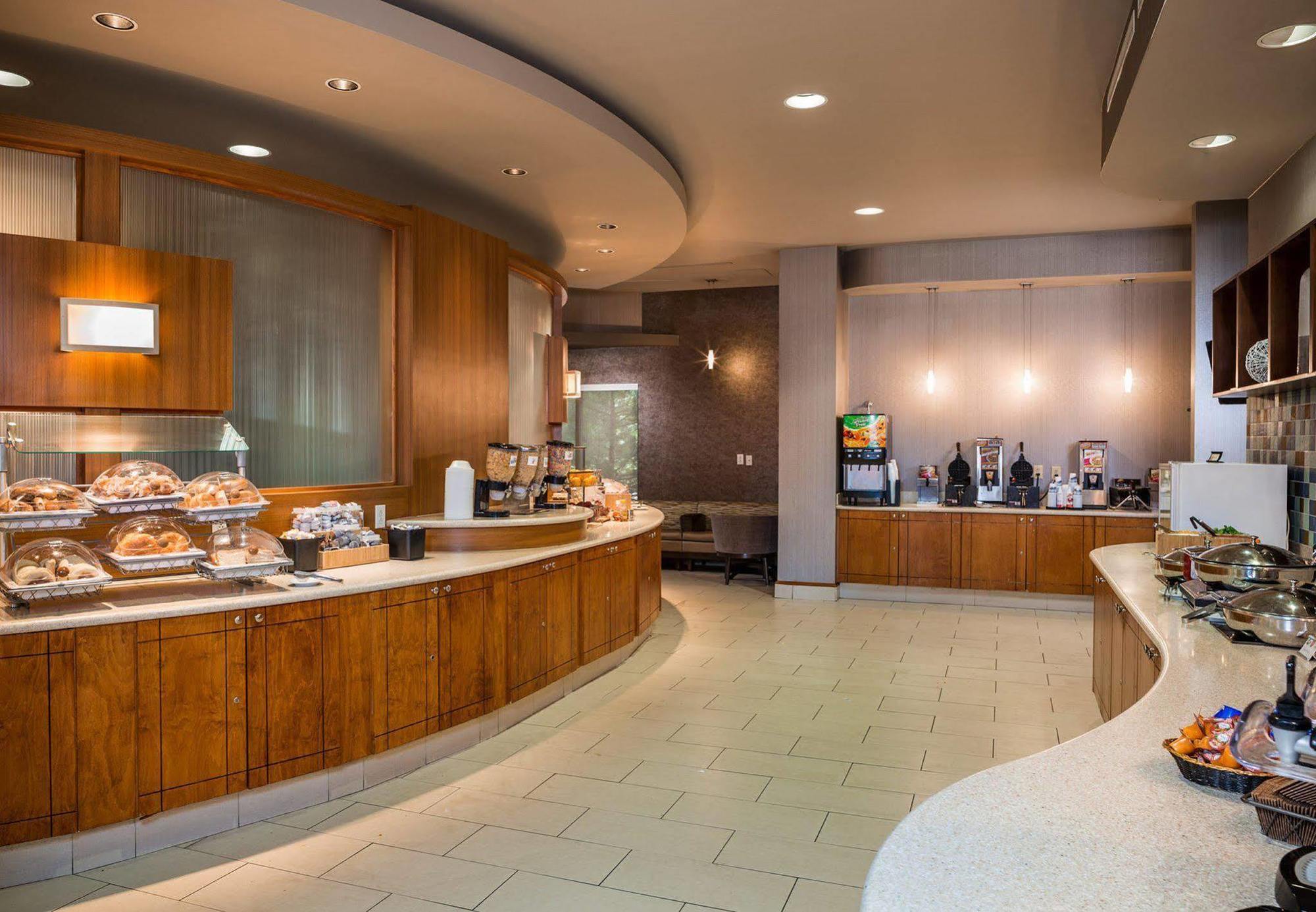 Springhill Suites Hampton Exterior foto